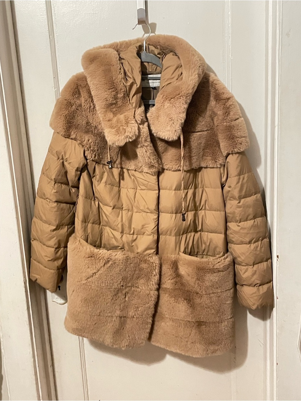 Women’s Camel Faux Fur-Trim Quilted Puffer Coat